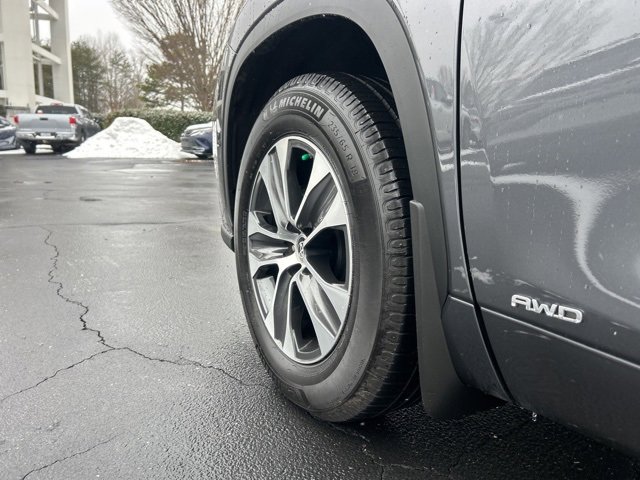 Used 2023 Toyota Highlander XLE image 11