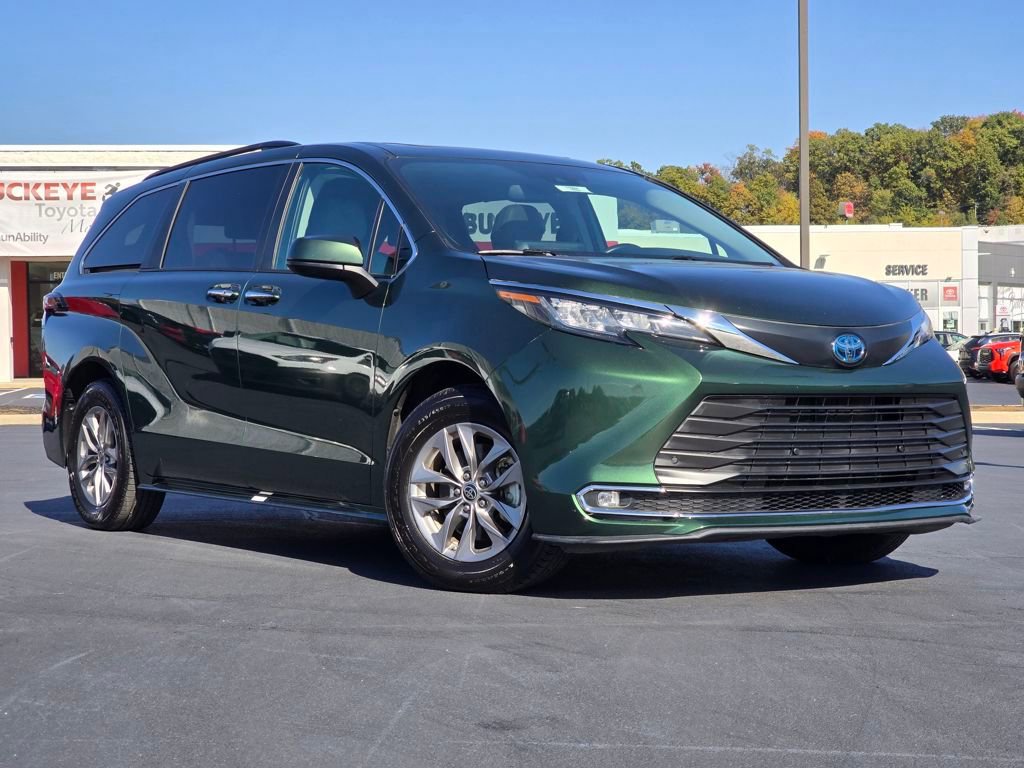 Used 2023 Toyota Sienna XLE