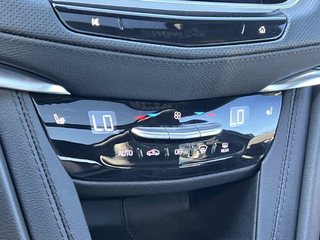 Certified 2024 Cadillac XT5 Premium Luxury w/ LPO, Floor Liner Package AWD/4WD image 25