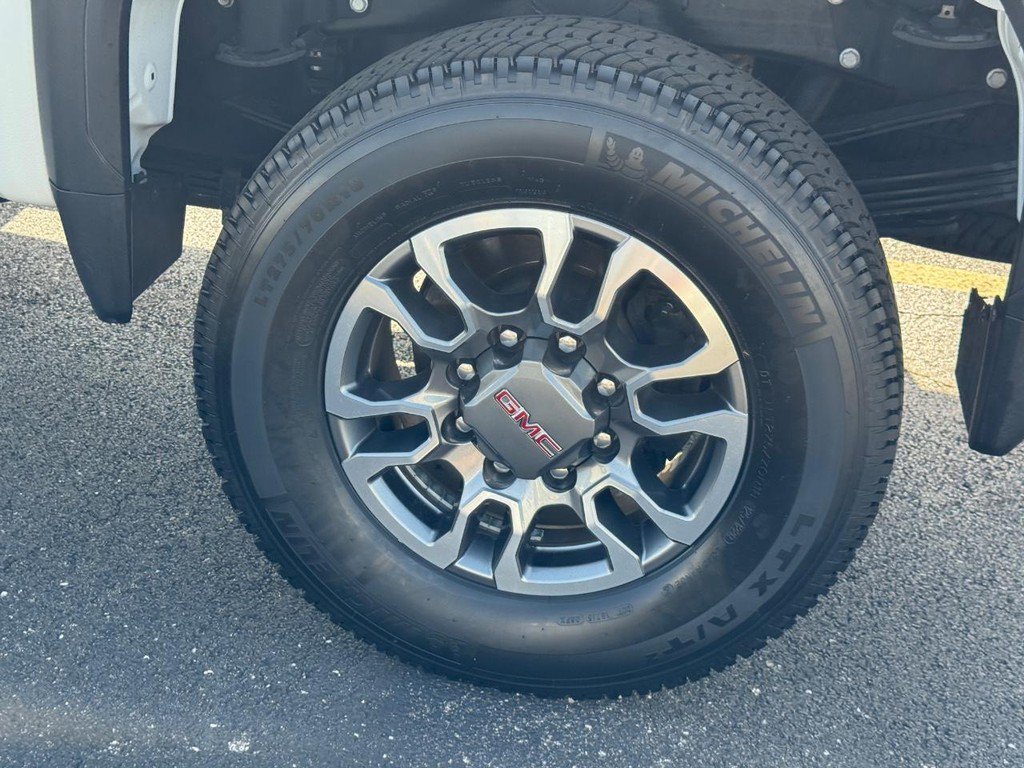Certified 2025 GMC Sierra 3500 Pro w/ Convenience Package AWD/4WD image 7