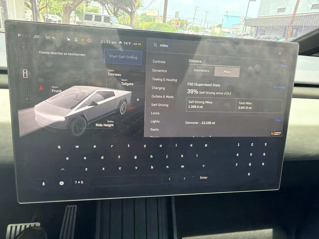 Used 2025 Tesla Cybertruck AWD Crew Cab image 11