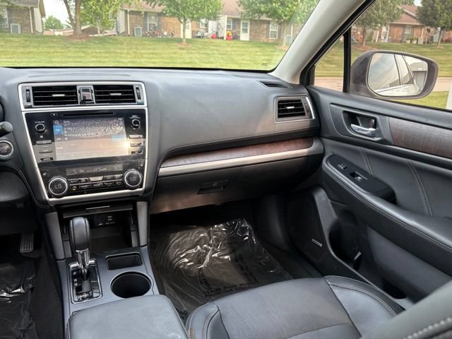 Used 2019 Subaru Outback 3.6R Limited AWD/4WD image 26
