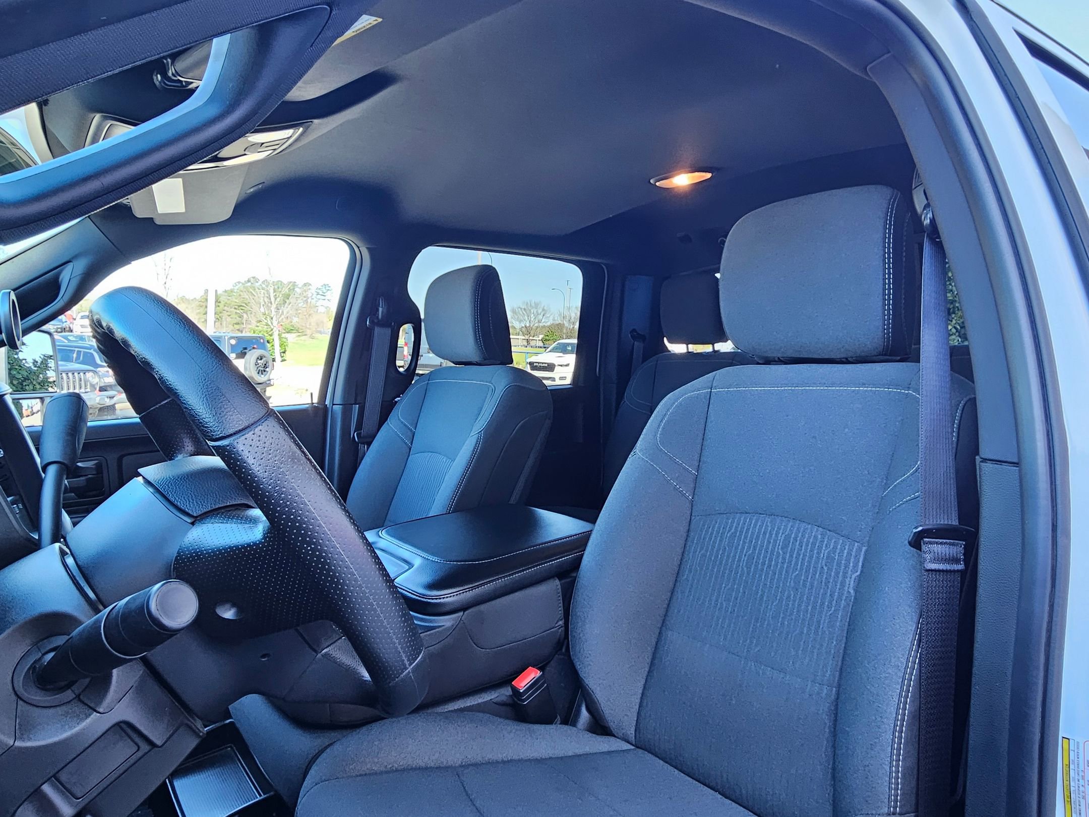 Used 2024 RAM 3500 Tradesman w/ Chrome Appearance Group image 21