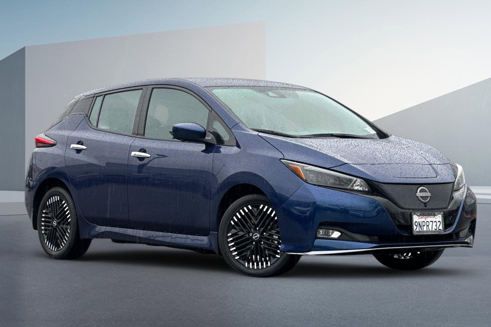 Certified 2024 Nissan Leaf SV Plus image 2