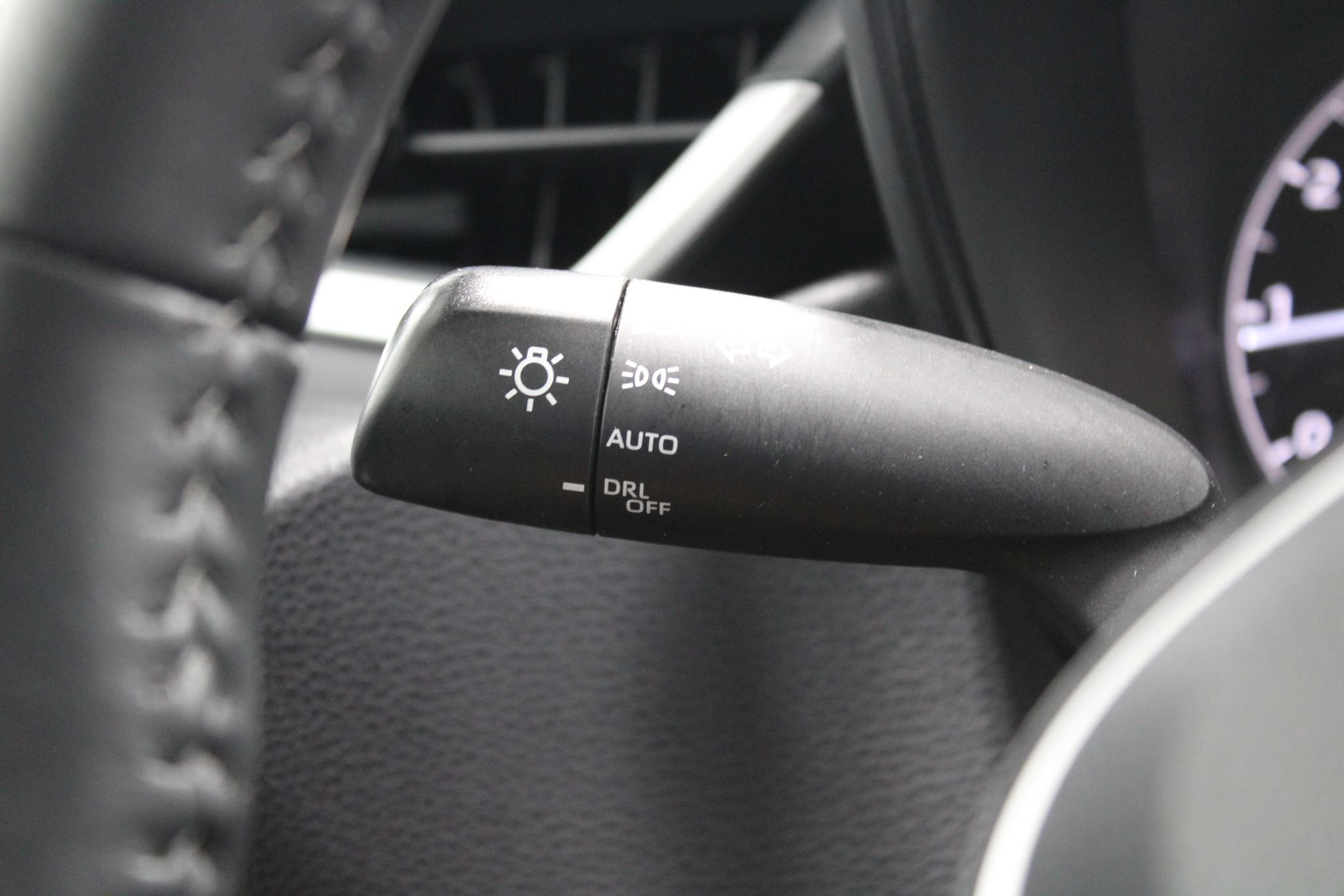Used 2024 Toyota Corolla SE w/ SE Premium Package FWD image 38
