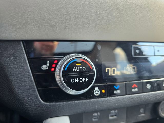 Used 2024 Mitsubishi Outlander SEL image 22