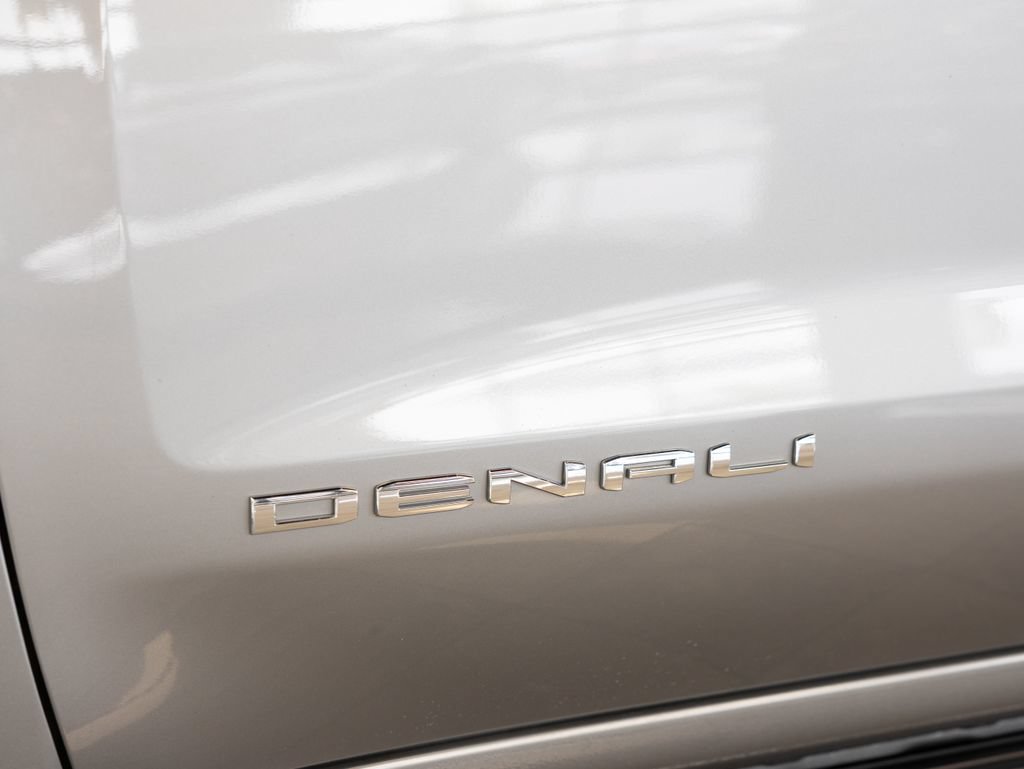 Used 2025 GMC Sierra 1500 Denali w/ Denali Reserve Package AWD/4WD image 7