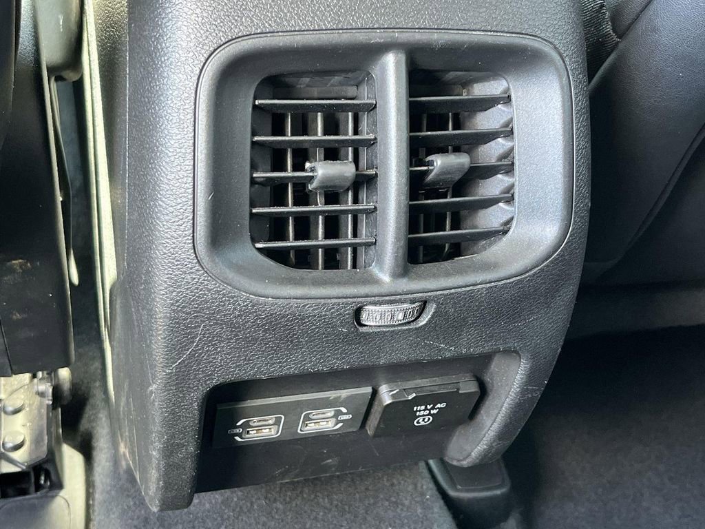 Used 2023 Jeep Cherokee Altitude Lux image 21