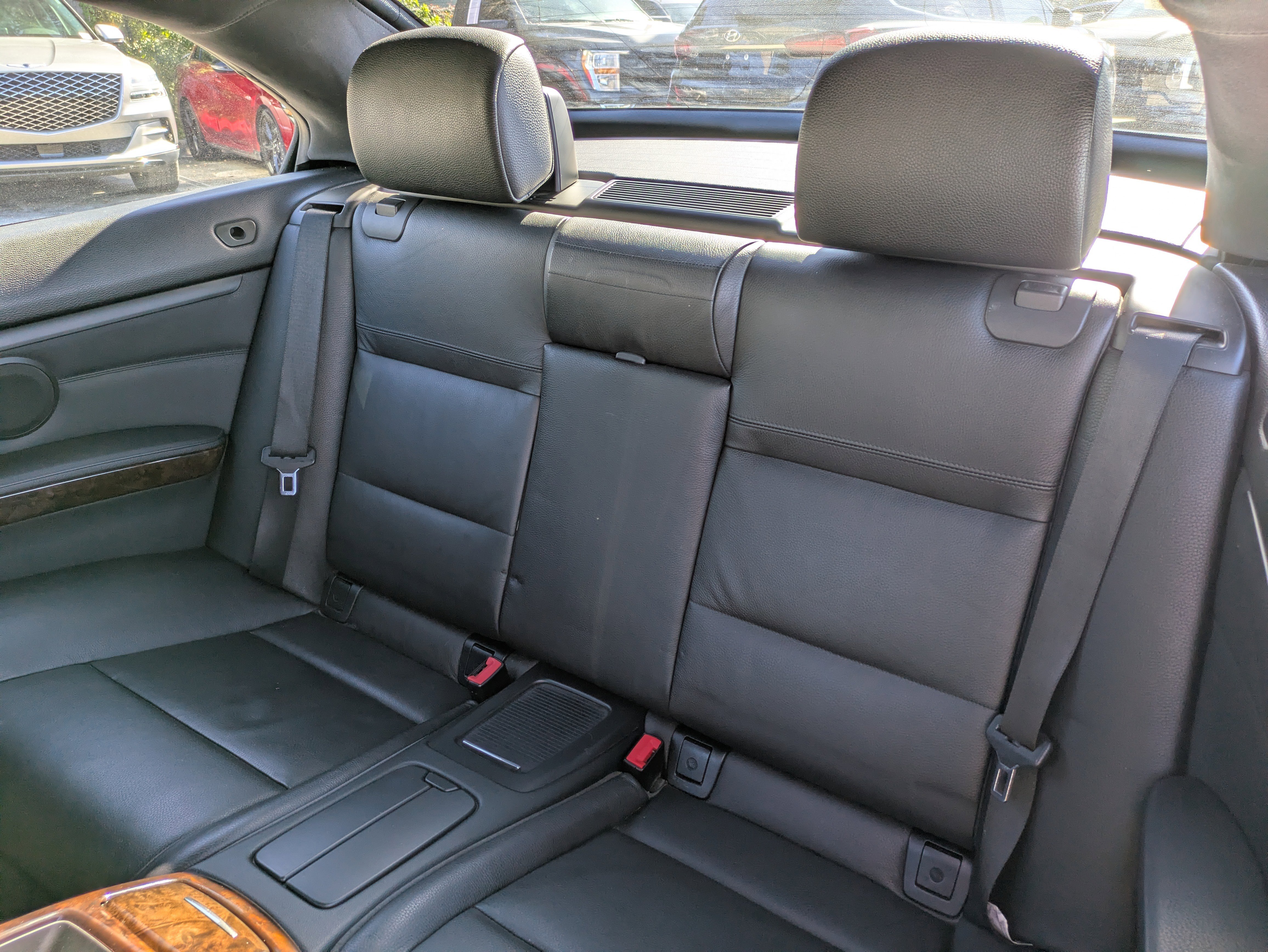 Used 2011 BMW 335i Convertible image 16