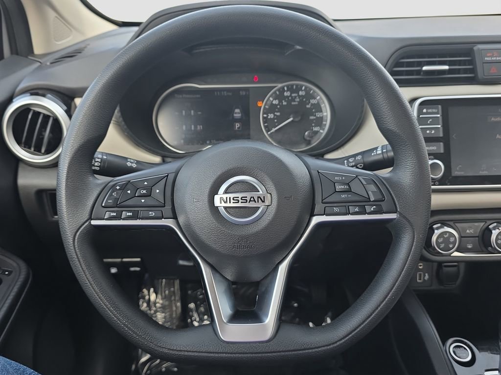 Used 2020 Nissan Versa SV image 9