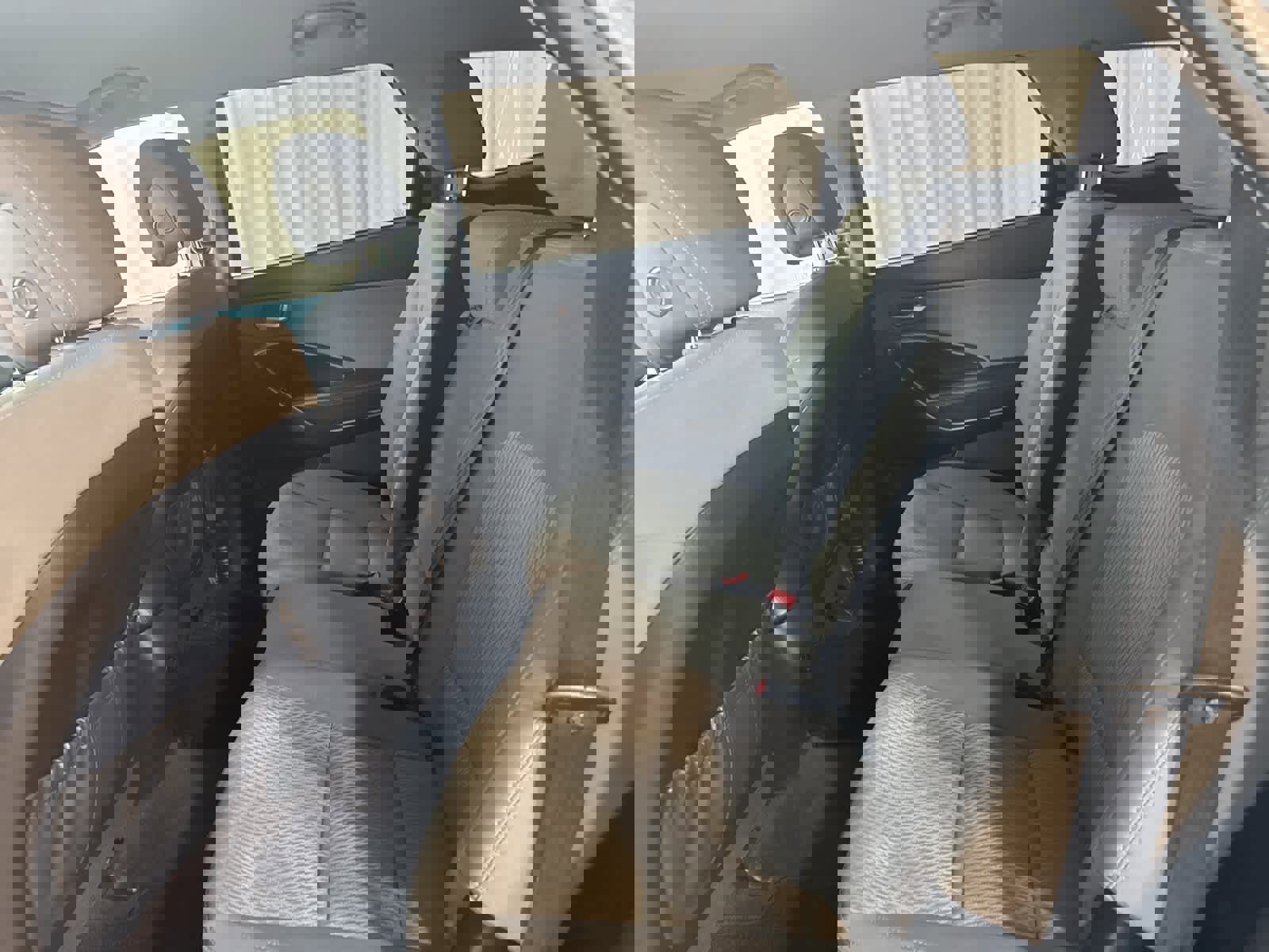 Used 2017 Hyundai Santa Fe SE image 11