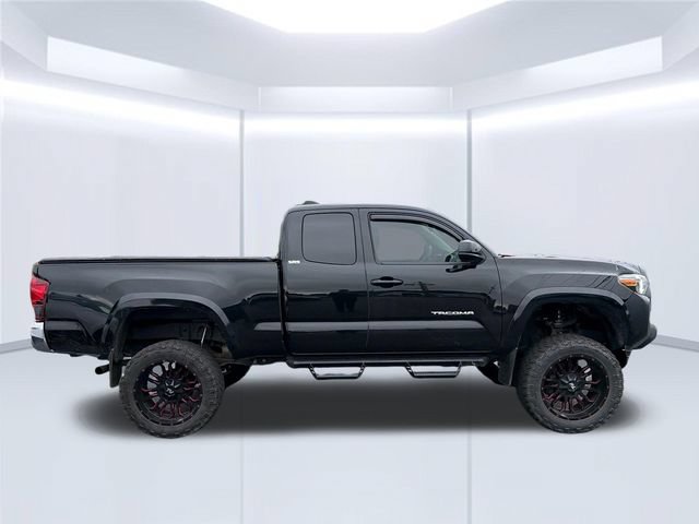 Used 2021 Toyota Tacoma SR5 w/ SR5 Appearance Package (SM) AWD/4WD image 6