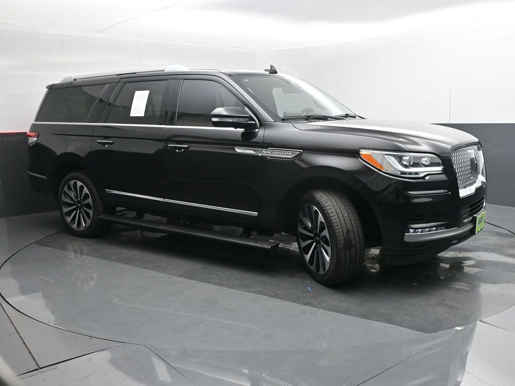Used 2024 Lincoln Navigator L Reserve image 7