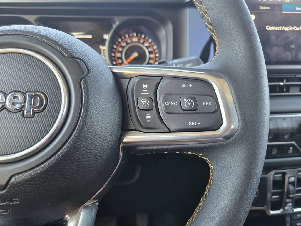Used 2024 Jeep Wrangler Unlimited Sahara w/ Safety Group AWD/4WD image 27