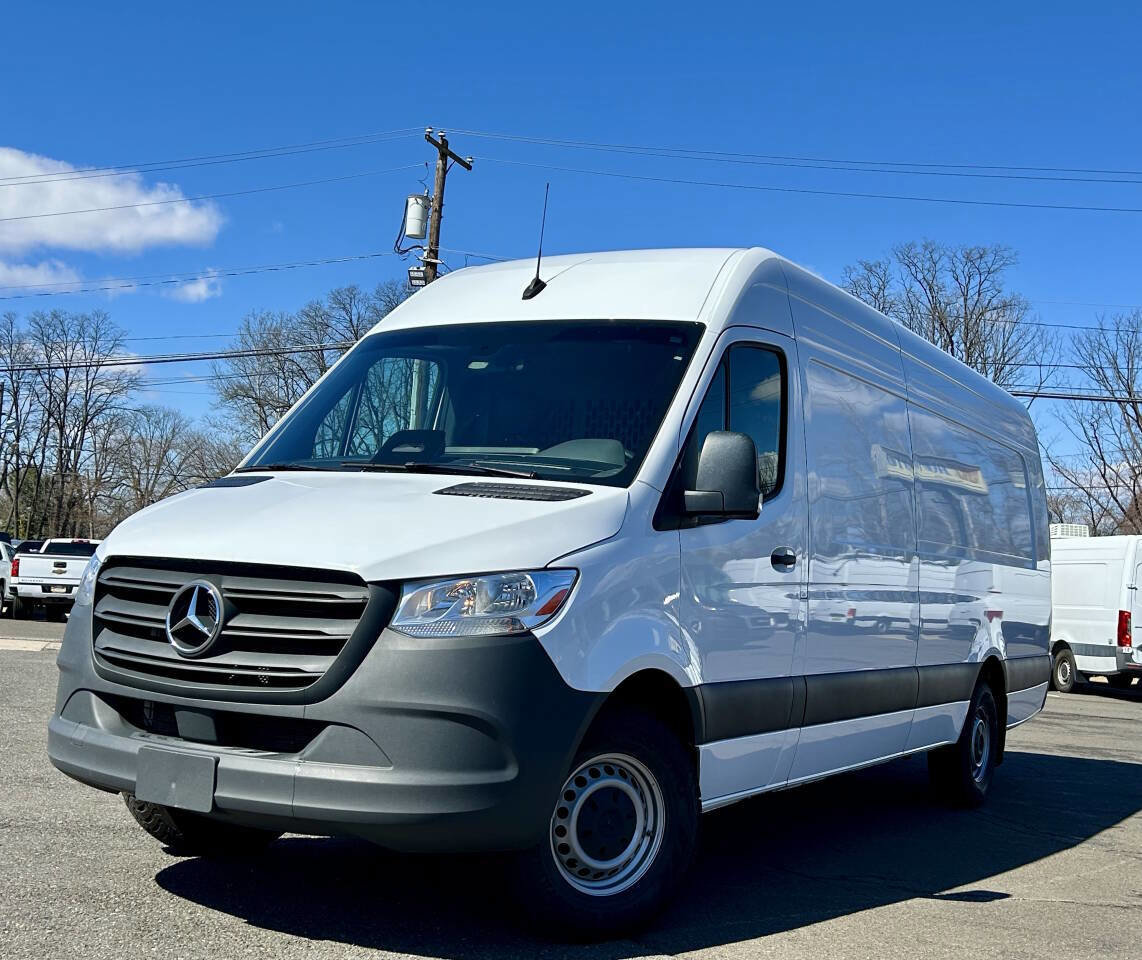 Used 2025 Mercedes-Benz Sprinter 2500 image 3
