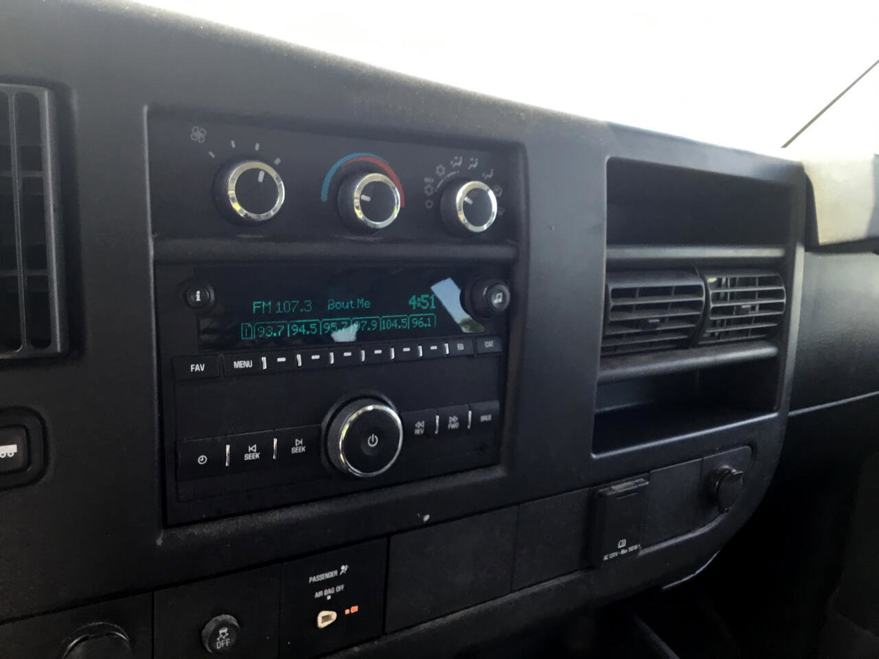 Used 2017 GMC Savana 2500 image 18