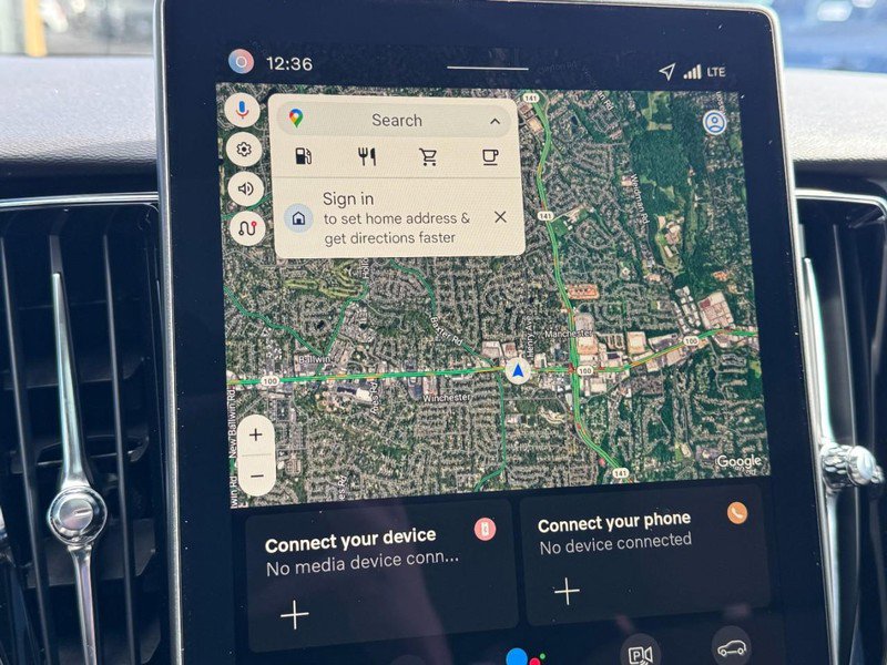 New 2026 Volvo XC60 B5 Core w/ Climate Package image 13