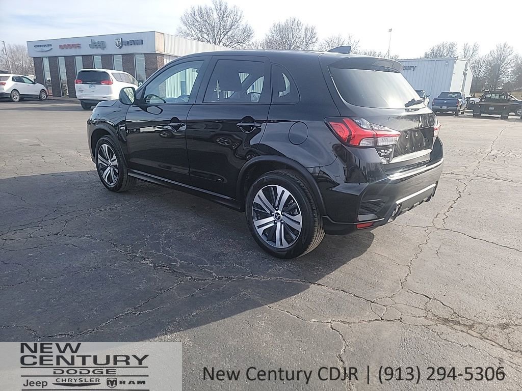 Used 2024 Mitsubishi Outlander Sport ES image 3