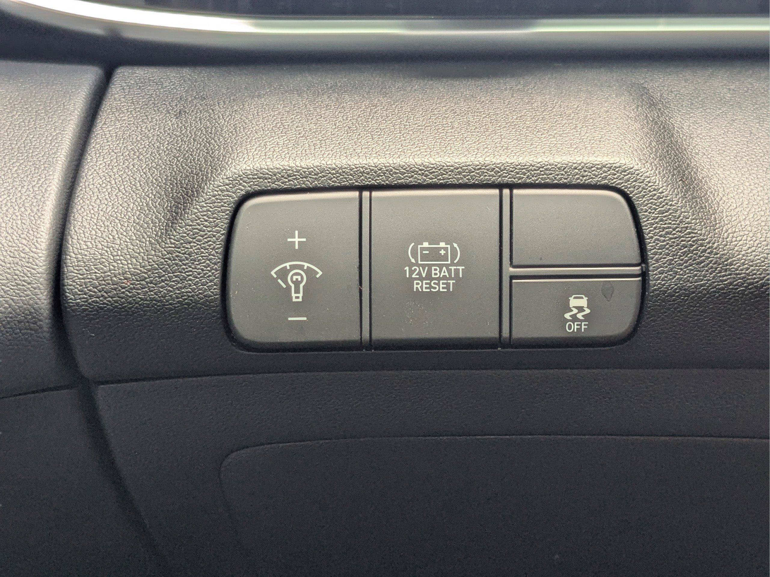 New 2025 Hyundai Elantra Hybrid FWD image 11