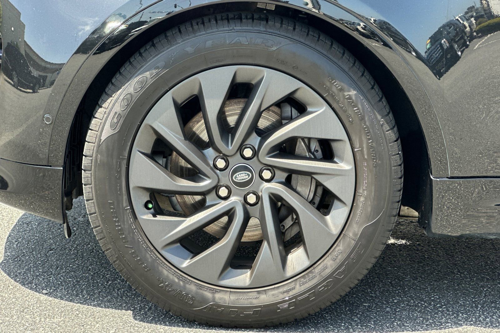 Used 2022 Land Rover Discovery S R-Dynamic AWD/4WD image 36