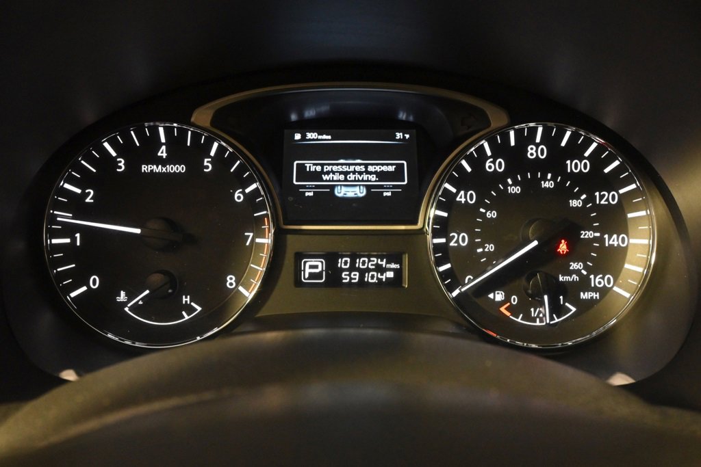 Used 2014 Nissan Altima 2.5 SL w/ Moonroof Package image 25