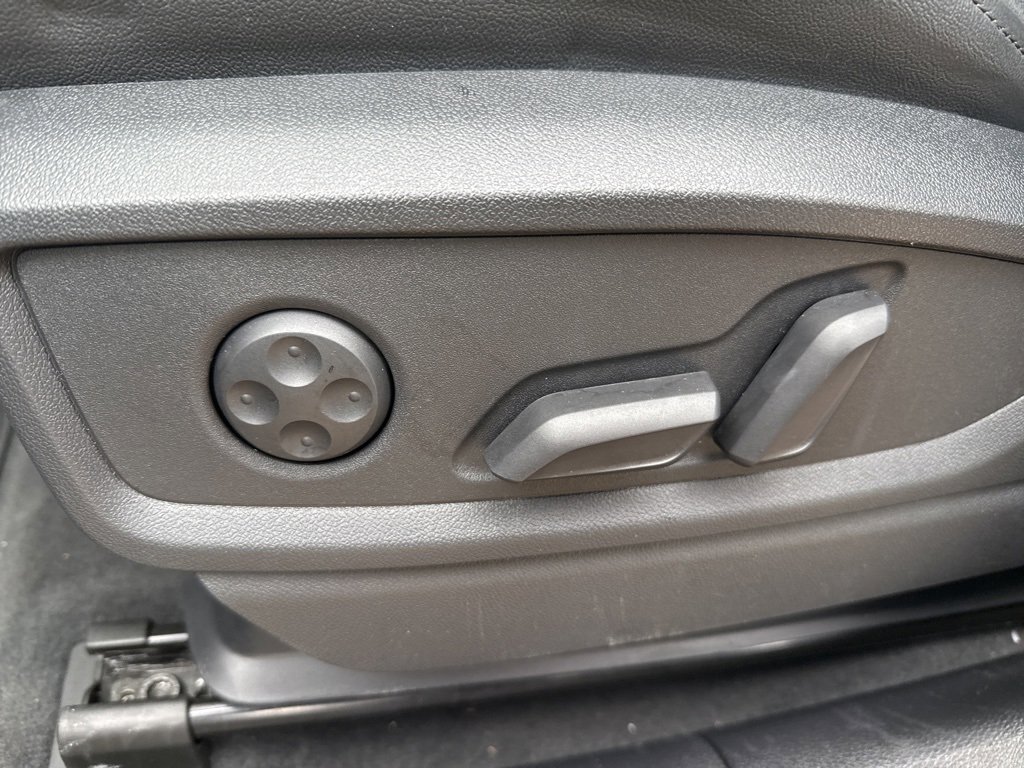 Used 2024 Audi Q5 2.0T Premium w/ Convenience Package image 10