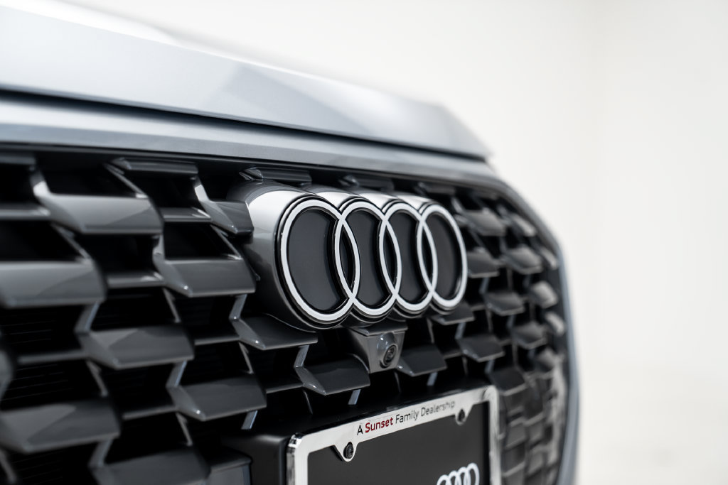 Certified 2025 Audi Q5 Premium w/ Convenience Package AWD/4WD image 14