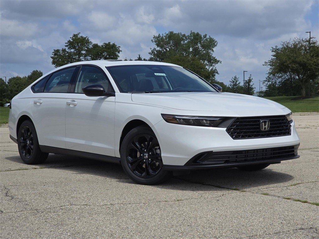 New 2025 Honda Accord SE image 2