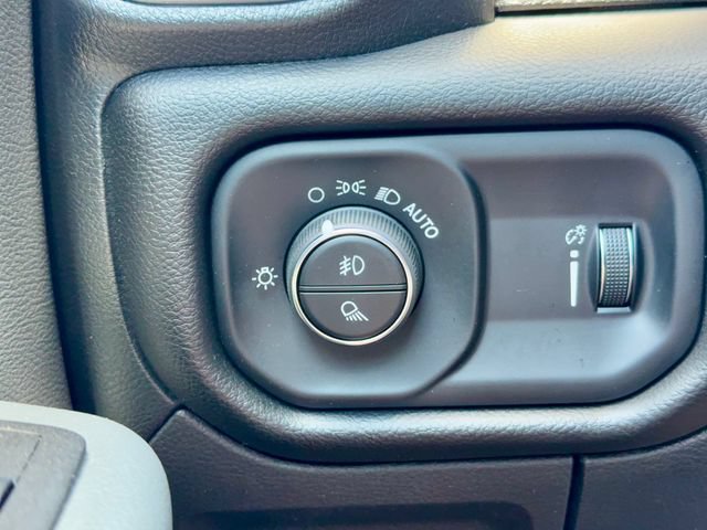 Used 2023 RAM 1500 Big Horn AWD/4WD image 24