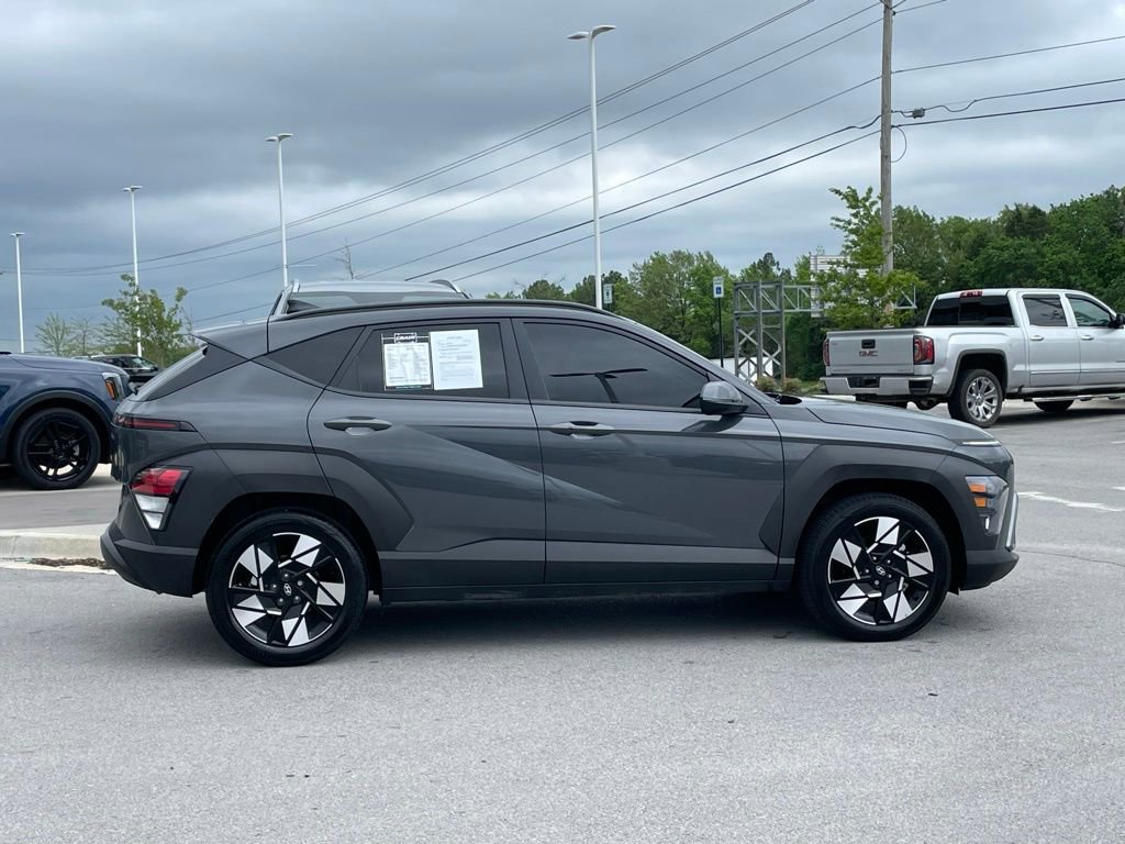 Used 2025 Hyundai Kona SEL FWD image 8