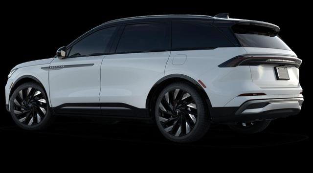 New 2026 Lincoln Nautilus Reserve image 2