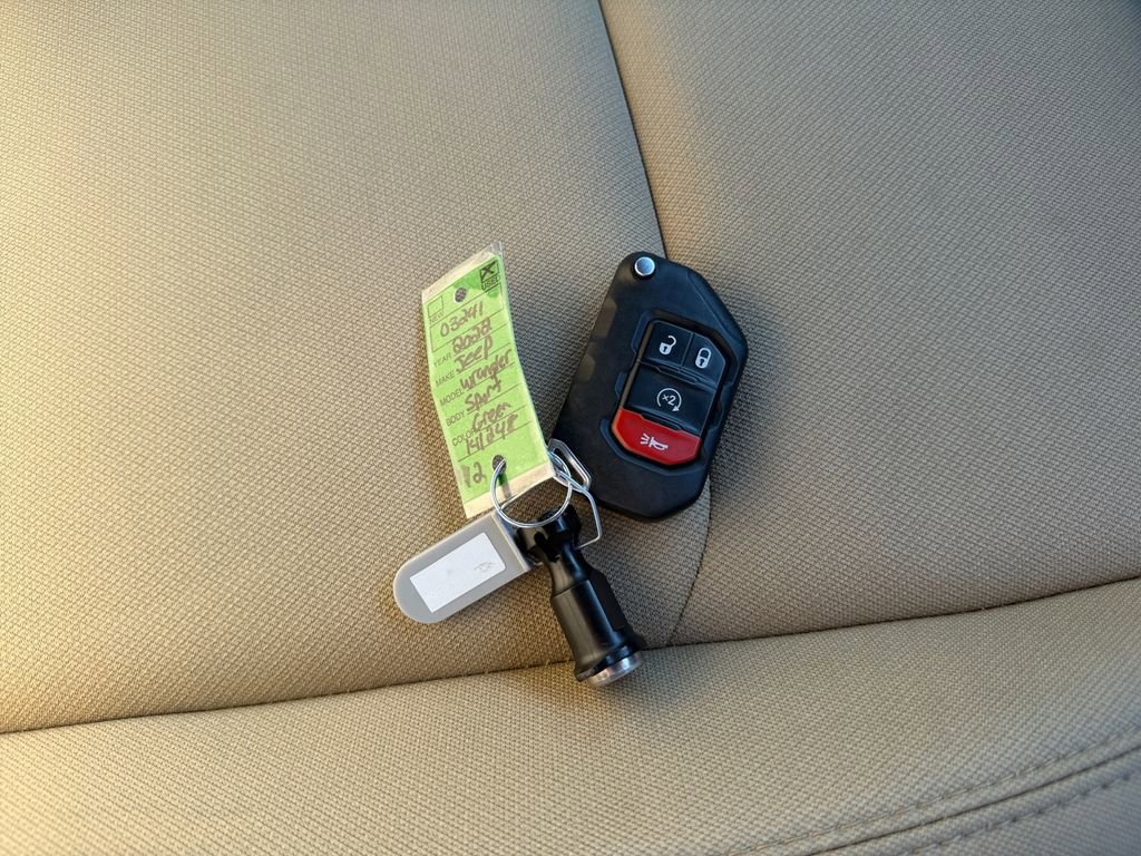 Used 2022 Jeep Wrangler Unlimited Sport w/ Sun And Sound Package image 10