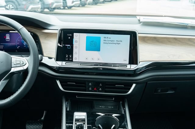 New 2026 Volkswagen Atlas SE FWD image 33