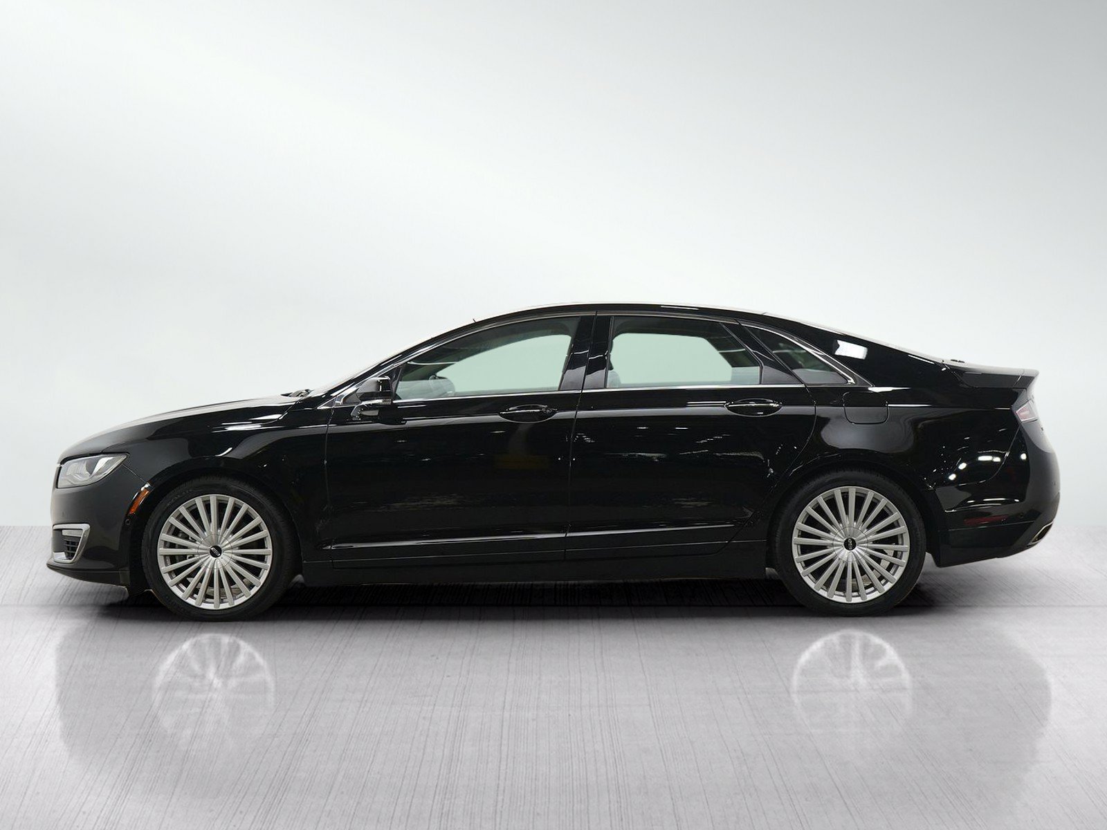 Used 2017 Lincoln MKZ Reserve w/ Technology Package AWD/4WD image 2