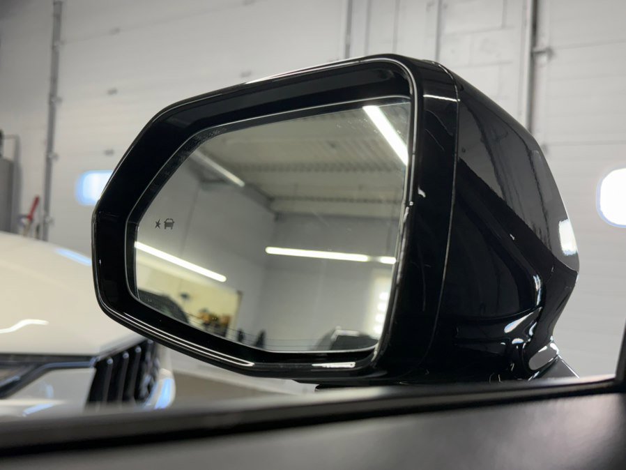 Used 2019 Cadillac XT4 Sport image 33