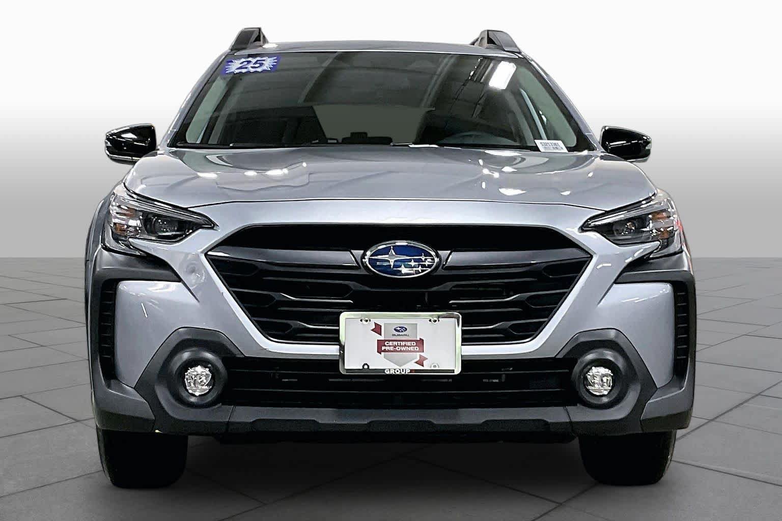 Used 2025 Subaru Outback Premium AWD/4WD image 4