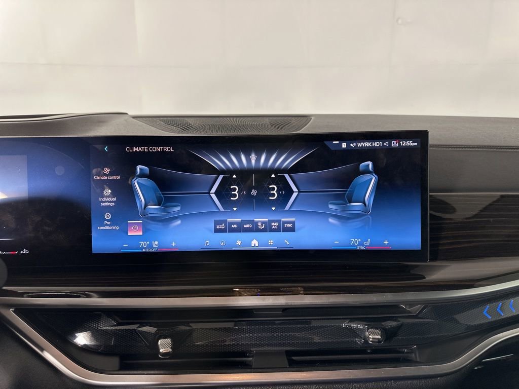 Certified 2025 BMW X5 xDrive40i w/ M Sport Package AWD/4WD image 20