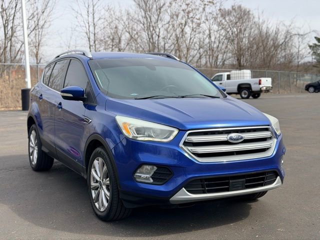 Used 2017 Ford Escape Titanium image 3