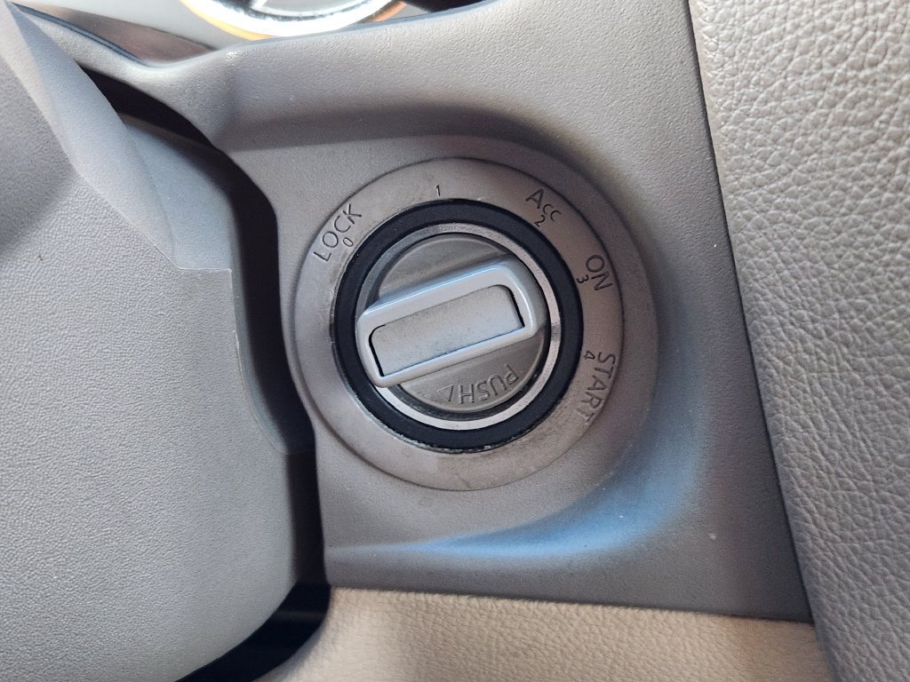 Used 2012 Nissan Armada SL AWD/4WD image 18