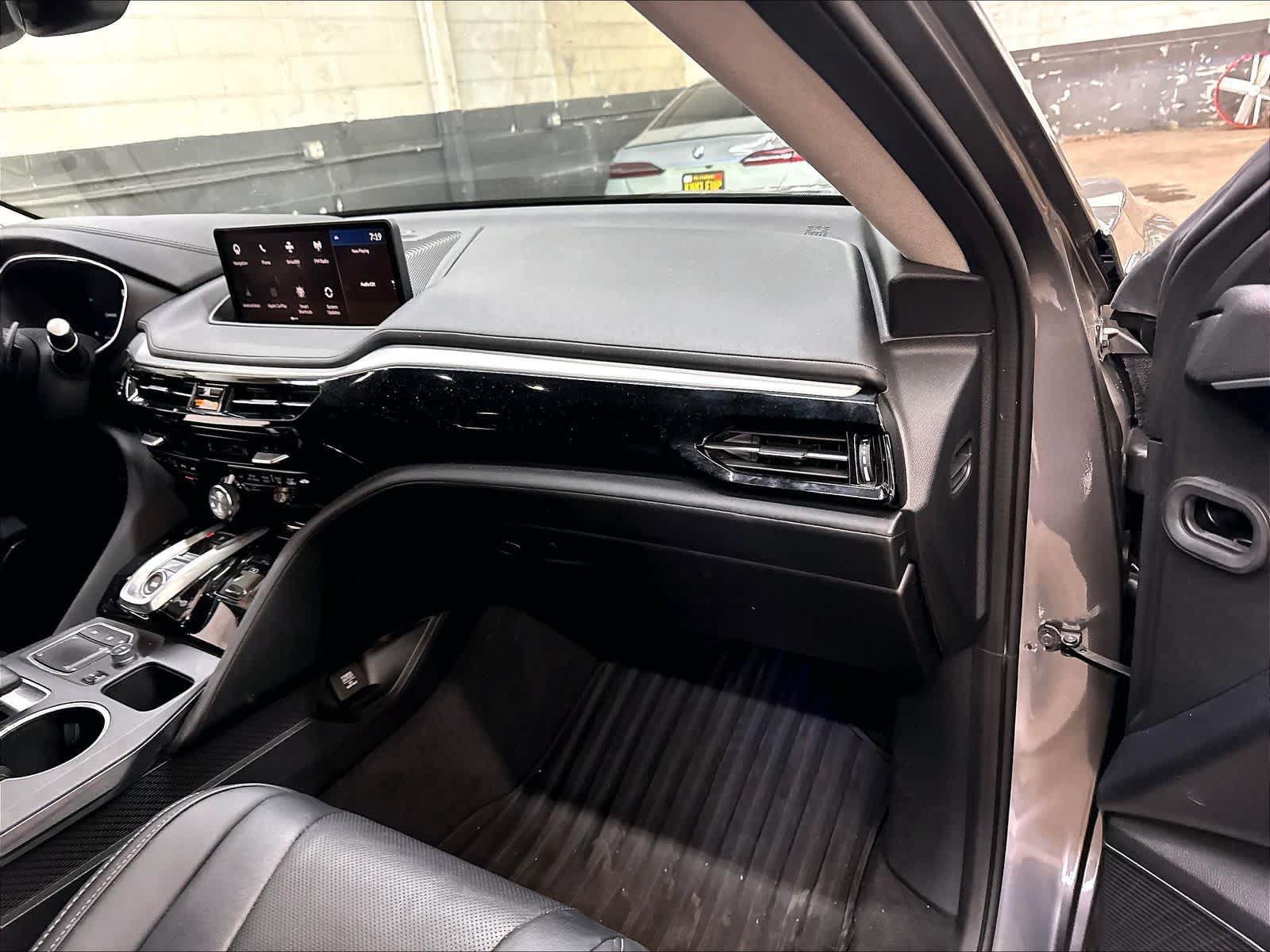 Used 2023 Acura MDX SH-AWD w/ Technology Package image 18