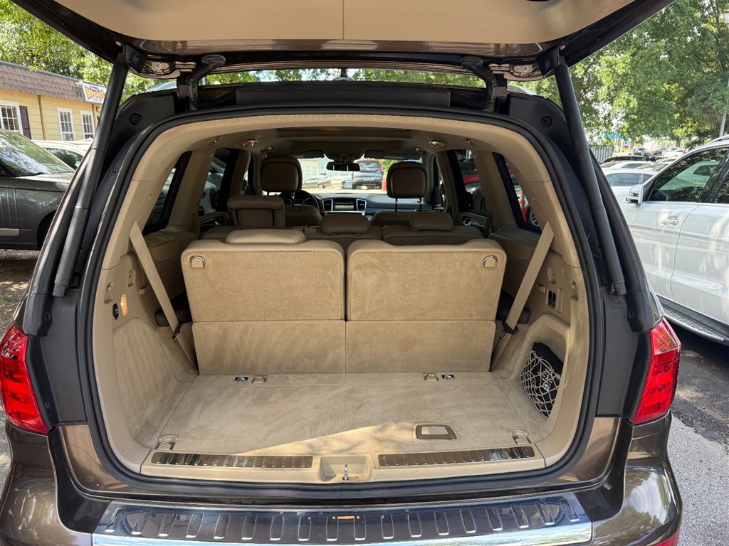 Used 2016 Mercedes-Benz GL 550 4MATIC image 26