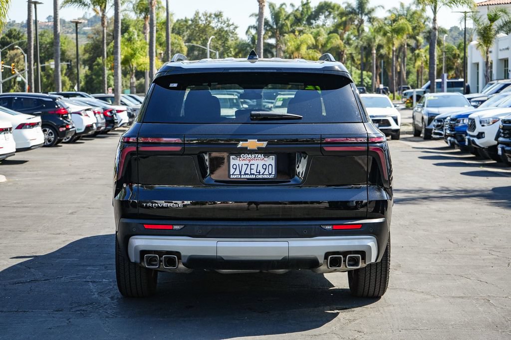 Used 2026 Chevrolet Traverse LT FWD image 5