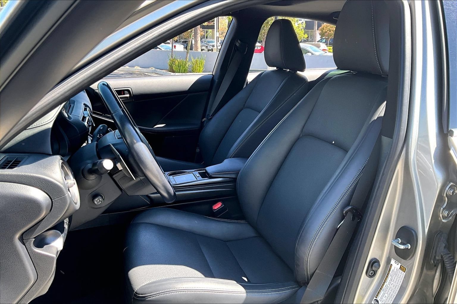Used 2022 Lexus IS 300 w/ Premium Package RWD image 9