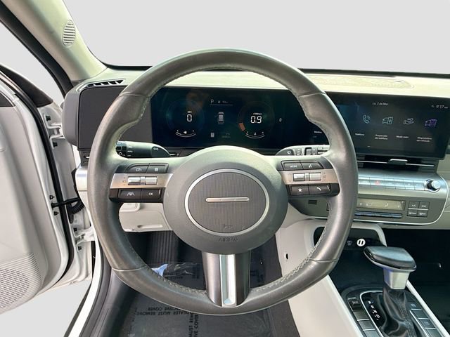 Used 2024 Hyundai Kona SEL image 11