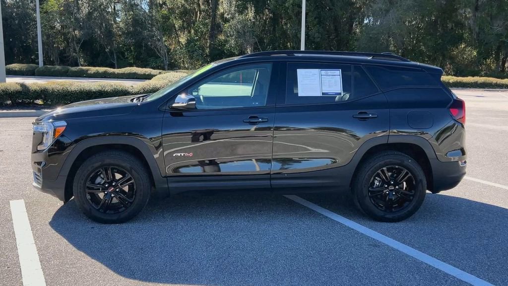 Used 2022 GMC Terrain AT4 w/ Infotainment Package II image 5