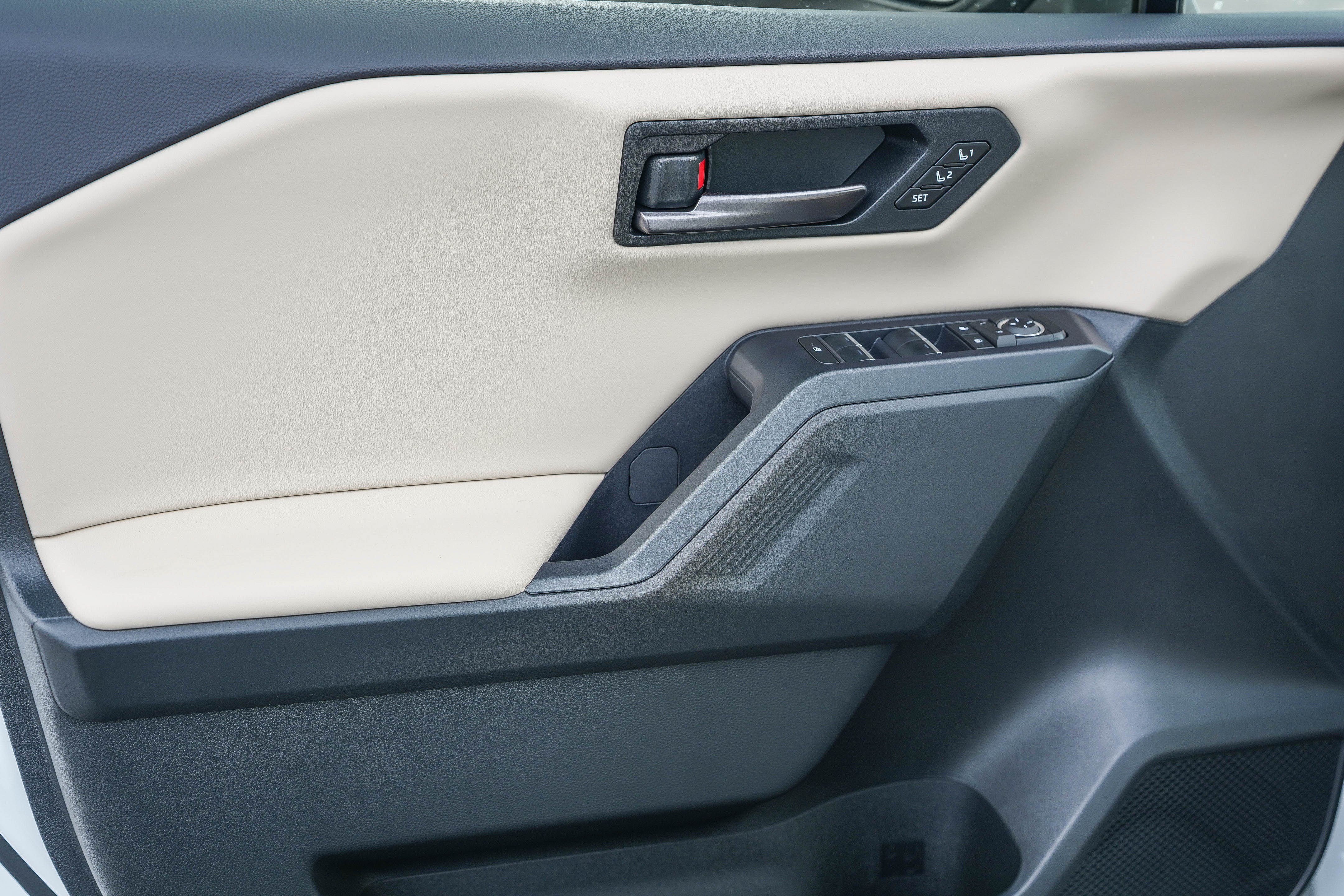 New 2026 Toyota RAV4 Limited AWD/4WD image 25