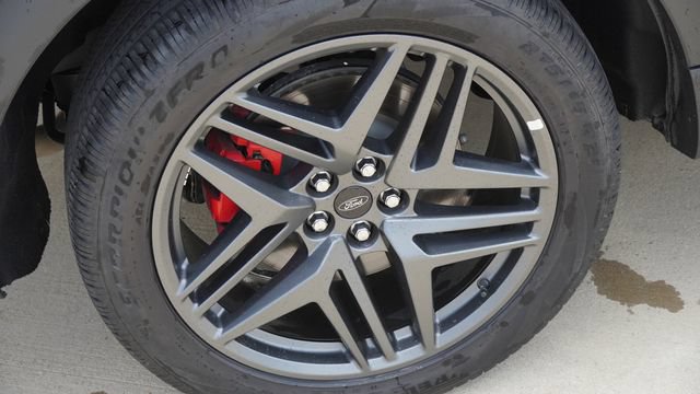 Used 2025 Ford Explorer ST-Line w/ ST-Line Street Pack AWD/4WD image 11