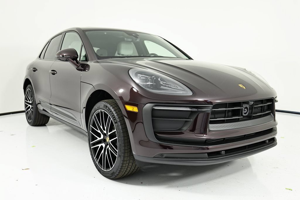 New 2026 Porsche Macan AWD/4WD image 9