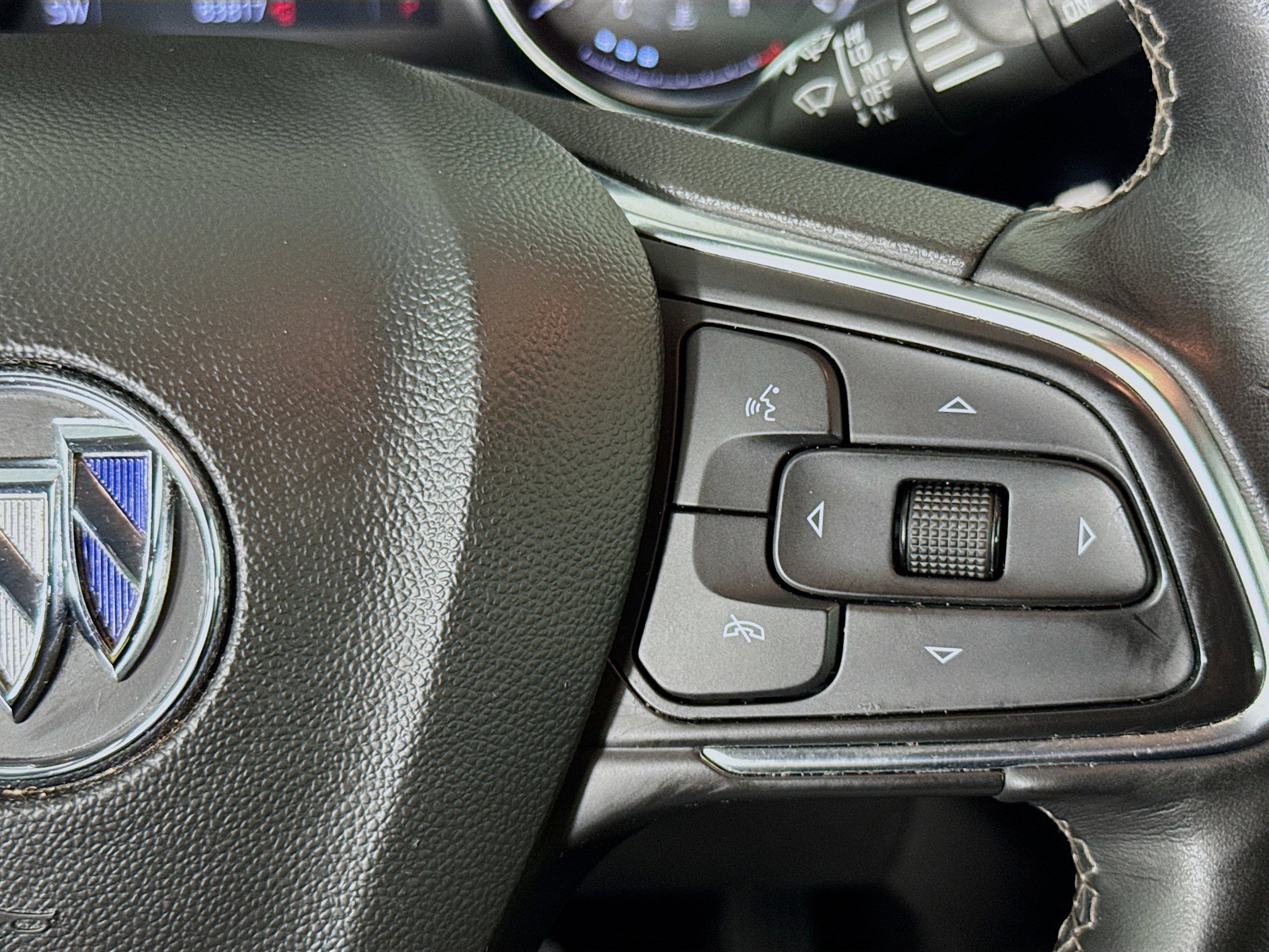 Used 2022 Buick Encore GX Essence FWD image 14