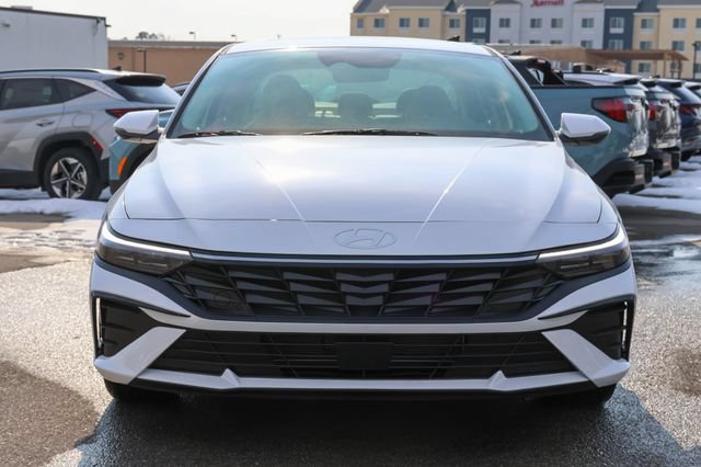 New 2026 Hyundai Elantra Limited FWD image 2